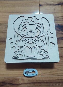 Dekoratívna nabijateľná LED lampa s motívom Lilo - 4