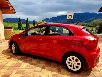 KIA RIO - 4
