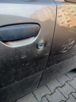 Predám Fiat Punto 1.2 8v - 4