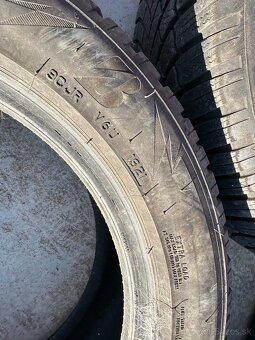 Bridgestone 225/50 R17 - 4