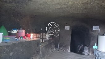 Vínna tufova pivnica a stavebný pozemok - 4