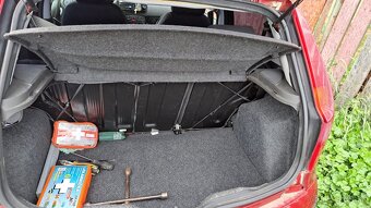 Predám Fiat Punto 1.2 44kw 2008 - 4