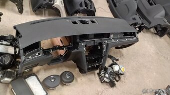 Airbagová sada Volkswagen Passat B8 s originální deskou - 4
