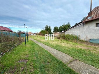 Rodinný dom s veľkým pozemkom v obci Čakajovce - 4