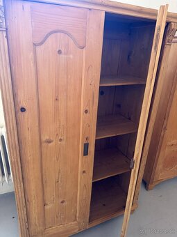 Predám starožitné skrine štýl altdeutsche v zachovalom stave - 4