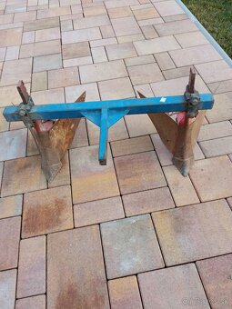 Dvojriadkovač Agzat, tera vari - 4