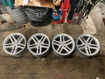 Momo Arrow 5x120 R17 - 4
