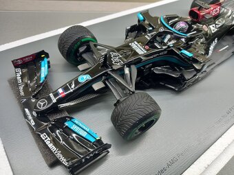 F1 MERCEDES W12 HAMILTON VÍTĚZ GP RUSKA 2021 SPARK 1:18 - 4