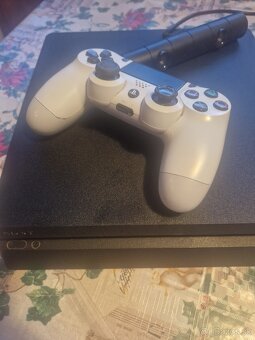 PlayStation 4 slim + príslušenstva a hry - 4