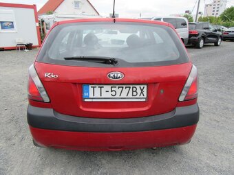 Kia Rio - 4