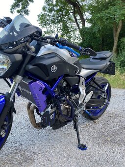 Yamaha MT07 - 4