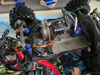 Traxxas E-Maxx 1/8 - 4
