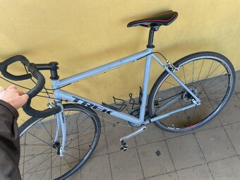 Cestný bicykel Trek - 4