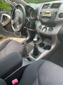 Toyota Rav4 - 4