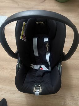 Cybex autosedačka + isofix - 4