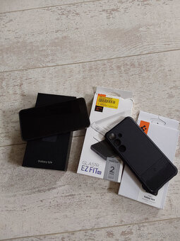Samsung Galaxy S24 - 4