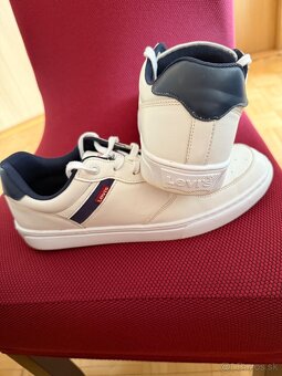 Predam LEVIS Tenisky EU - 44,UK - 10, US - 11 - 4