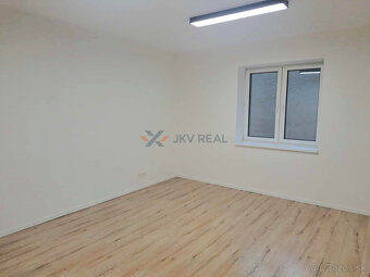 Na prenájom kancelársky priestor - 22 m² vo Svidníku. - 4