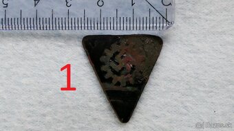 kopané odznaky, kokarda, medaila - 4