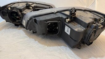 Predám svetla na BMW X5 E70 - 4