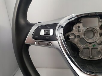 Volant z VW TOUAREG III - 4