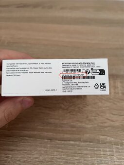 Apple Airpods - 4