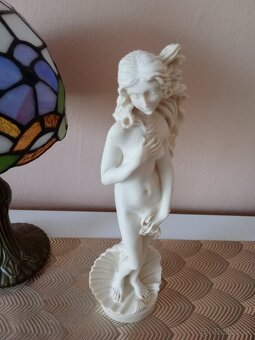 Venuša Alabaster - 4