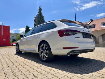 Škoda Superb Combi 2.0 TDI Sportline DSG Matrix Virtual - 4