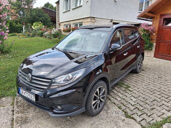 Predám luxusné 7 miestne SUV - 4