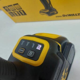 Nový rázový utahovák Dewalt DCF922N - 4