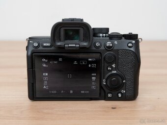Sony A7IV (telo) - 4