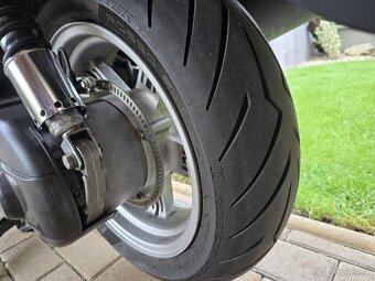 Suzuki Burgman 650 - 4