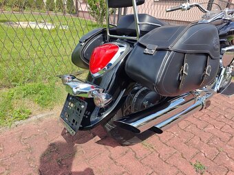 Suzuki C 800 VL 800 Intruder - 4