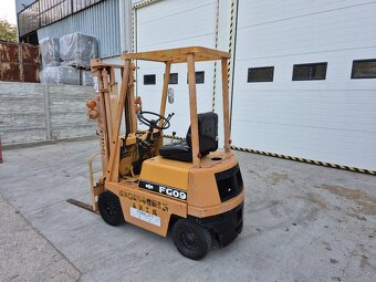 Vysokozdvižný vozík Komatsu FG09-2 - 4