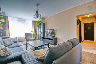 PREDAJ:3 izbový byt s garážou a záhradkou, blízko centra mes - 4