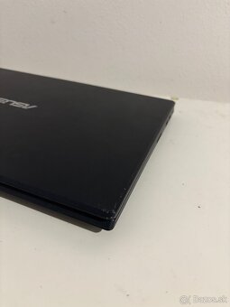 Asus VivoBook - 4