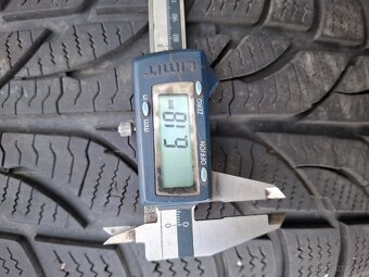 Paxaro  235 60 R18 - 4