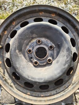 Predám 2 použité plechové disky 6,5J x 16 ET46 - 4