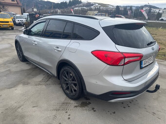 Ford Focus Kombi 2.0 TDCi EcoBlue Active A/T - 4