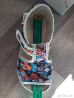 Papucky zn. Manik v. 27 - 4