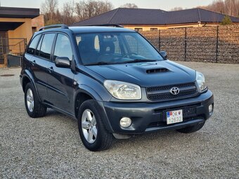 TOYOTA RAV4 2,0D4D  4x4 - 4
