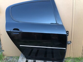 PEUGEOT 407 DVERE - 4