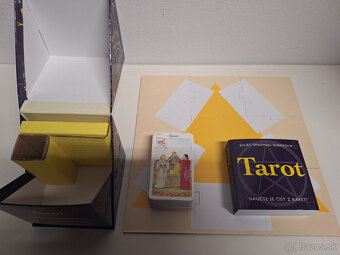 Tarotové karty - karty, podložka + knižka - 4