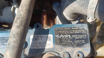 Kubota v3307 - 4