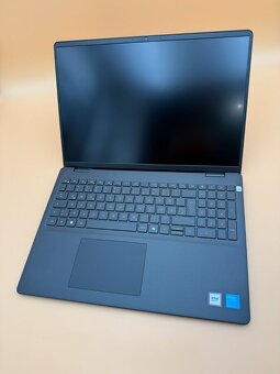 Notebook Dell 16 / Core 7 150U / 16GB RAM / 1TB SSD - 4
