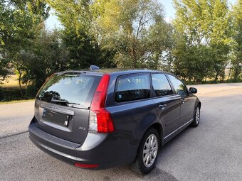 Volvo v50 - 4