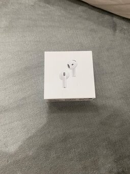 AirPod - 4
