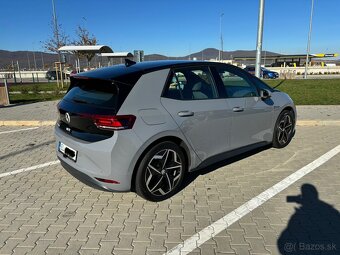 Predám VW ID.3 PRO 58kWh, r.v. 2022 - 4