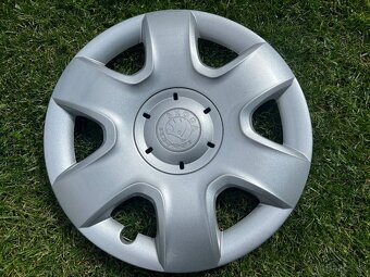 Puklica r15 Skoda - 4
