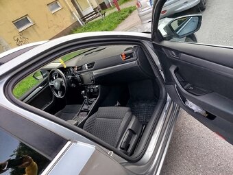 Škoda Superb combi 3 2016 1.6 88 kw - 4